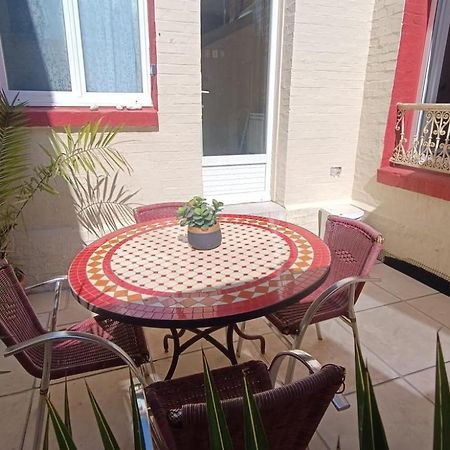 La Bateliere, Appartement Mer Avec Patio Prive 메르레뱅 외부 사진