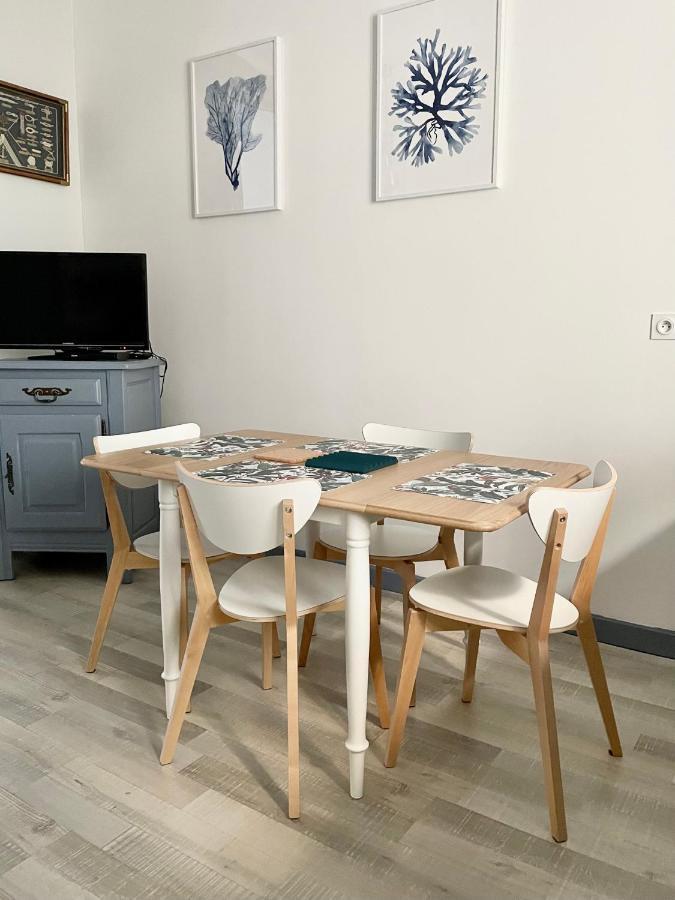 La Bateliere, Appartement Mer Avec Patio Prive 메르레뱅 외부 사진