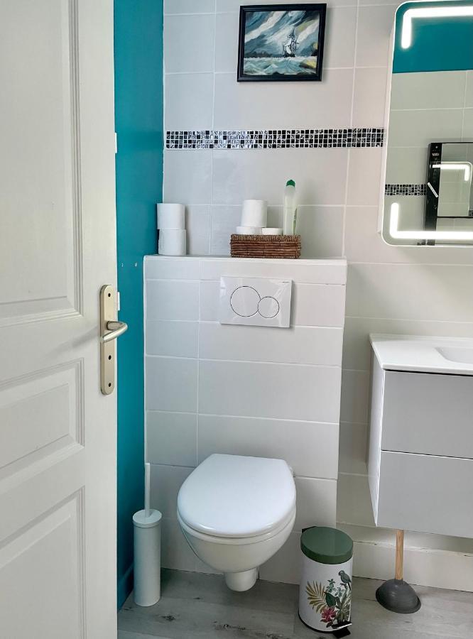 La Bateliere, Appartement Mer Avec Patio Prive 메르레뱅 외부 사진
